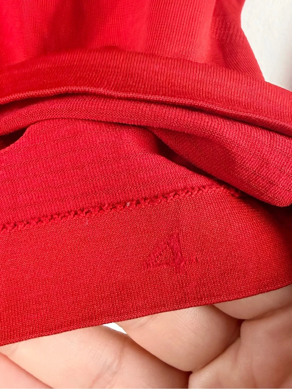 Lululemon Swiftly Tech Long-Sleeve Shirt 2.0 Waist Length in Oxford red size 4